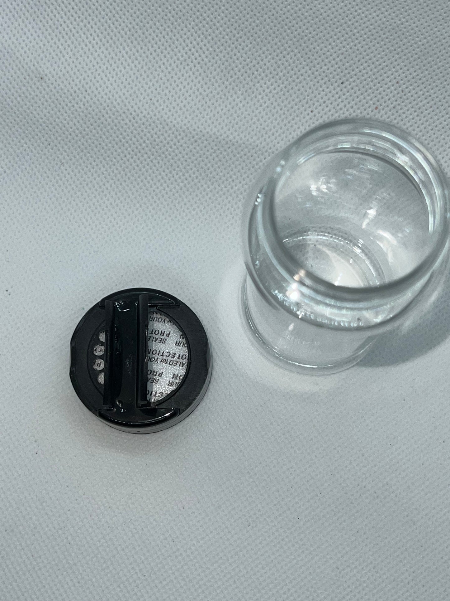 3.5 oz Glitter shaker bottle
