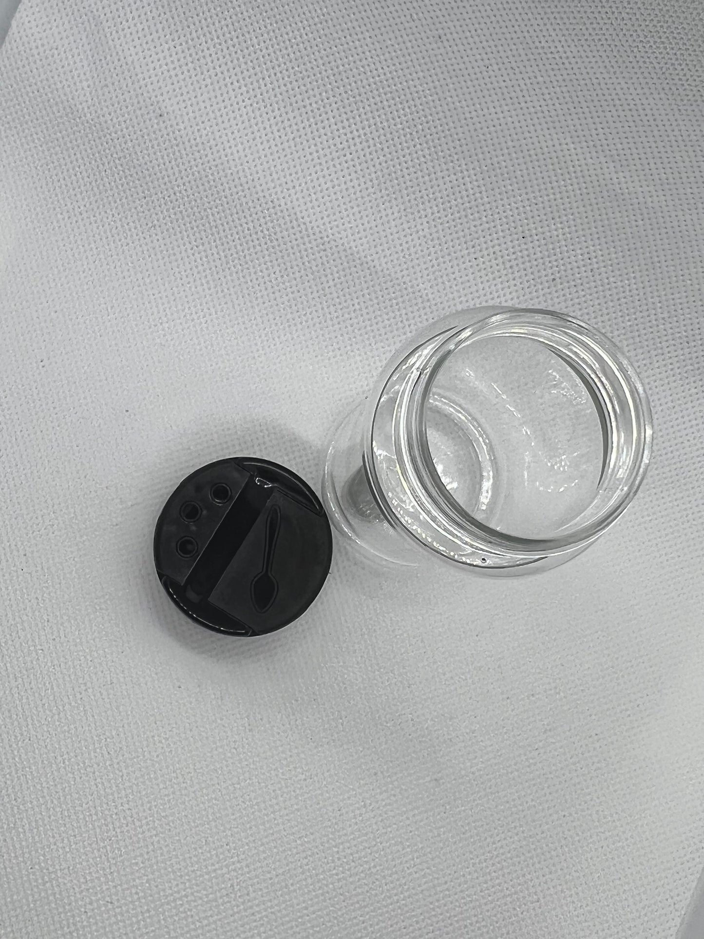 3.5 oz Glitter shaker bottle